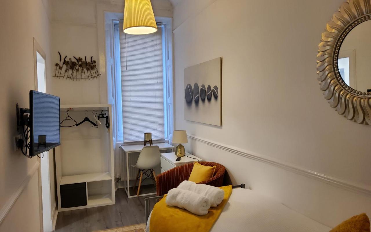 Leith Spectacular Apartment By Sensational Stay Short Lets & Serviced Accommodation With 6 Separate Beds & 2 Baths Edinburgh Exterior photo